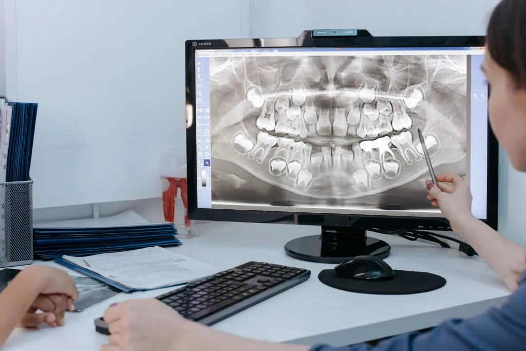 Straightforward care for growing smiles